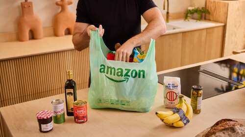bio-based-delivery-bags-kitchen-lifestyle-shot-1.jpeg